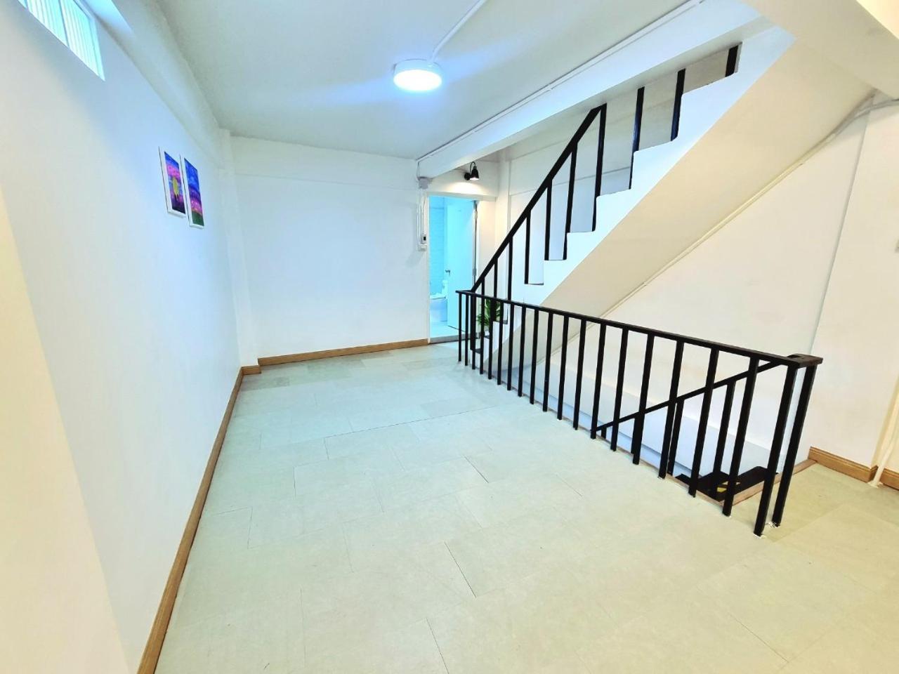 K4 Be Chill *wongwianyai Bts_80m*family&friend* Apartment Godown