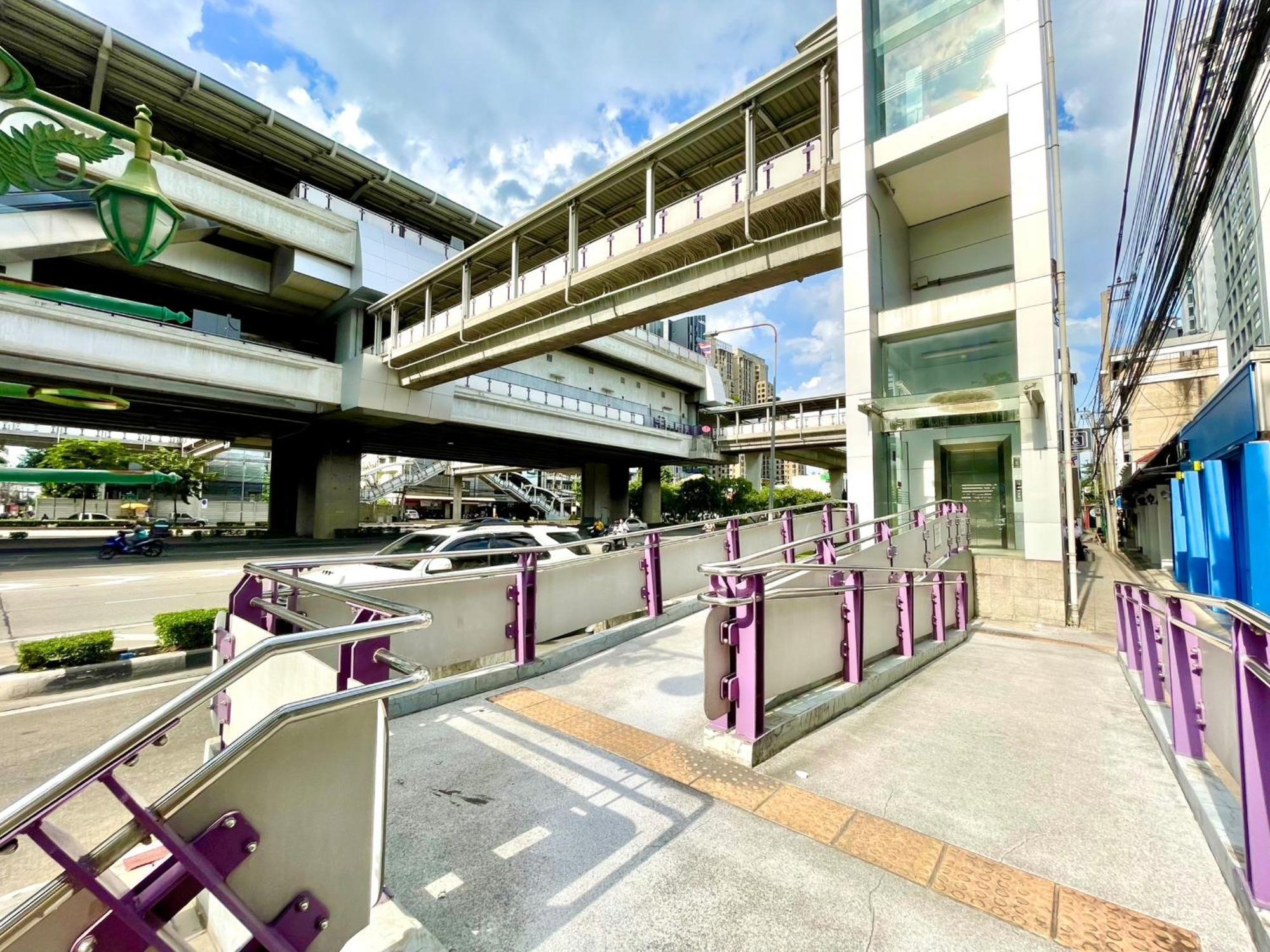 Apartment K4 Be Chill *wongwianyai Bts_80m*family&friend* Godown